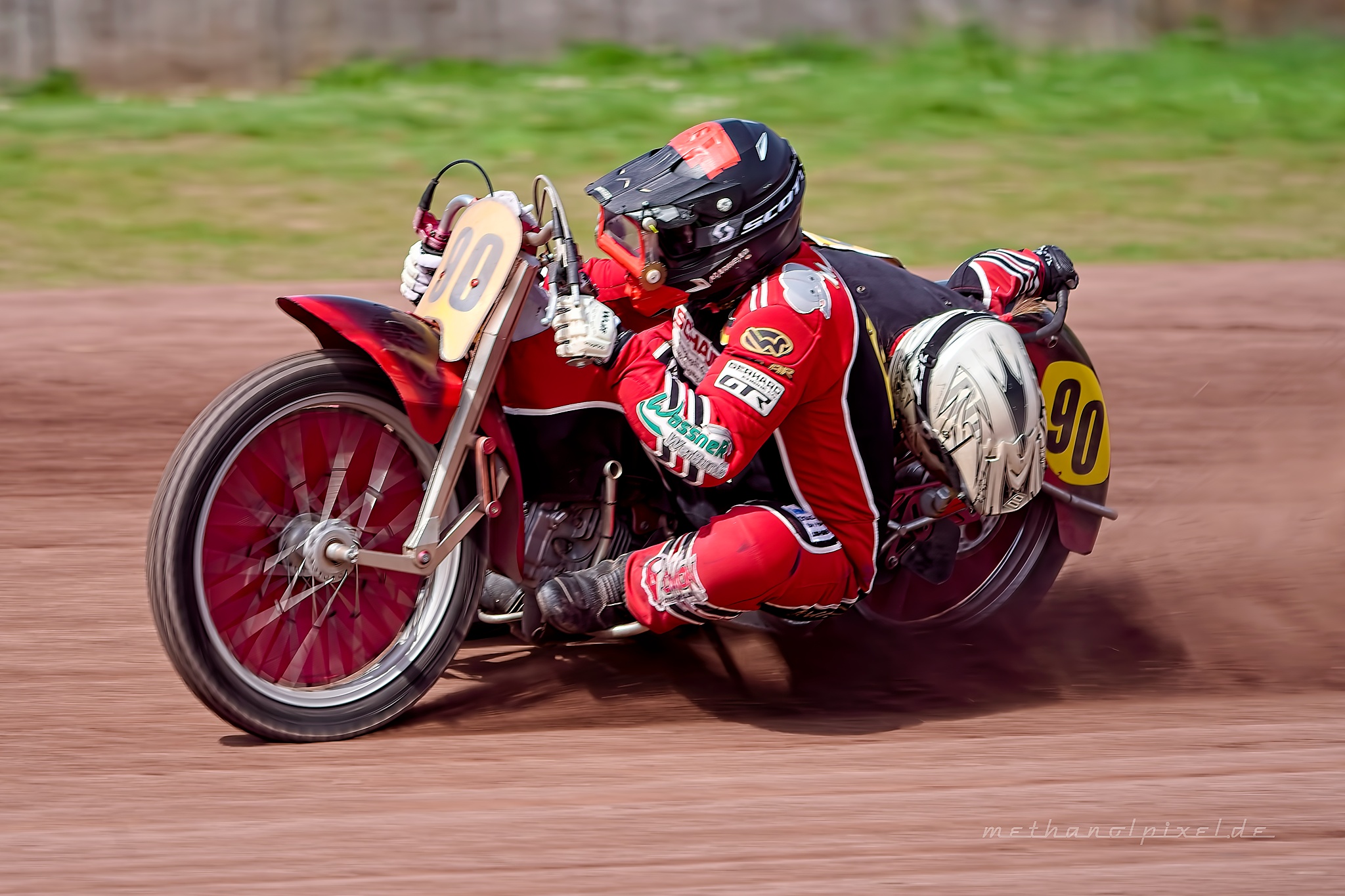 ILCE 7M4   A7404946 2048